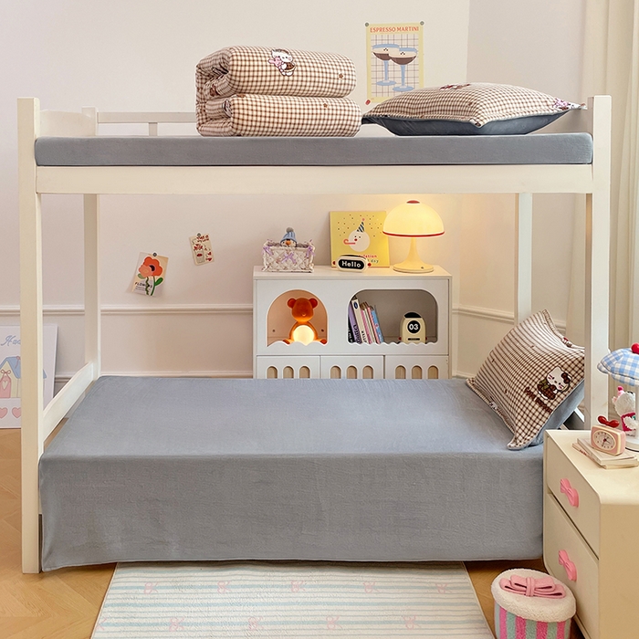 91家纺网 家纺一手货源 找家纺 锦润家纺 2025新款亲肤舒适牛奶绒三件套学生三件套上下铺三件套宿舍三件套 萝莉猫