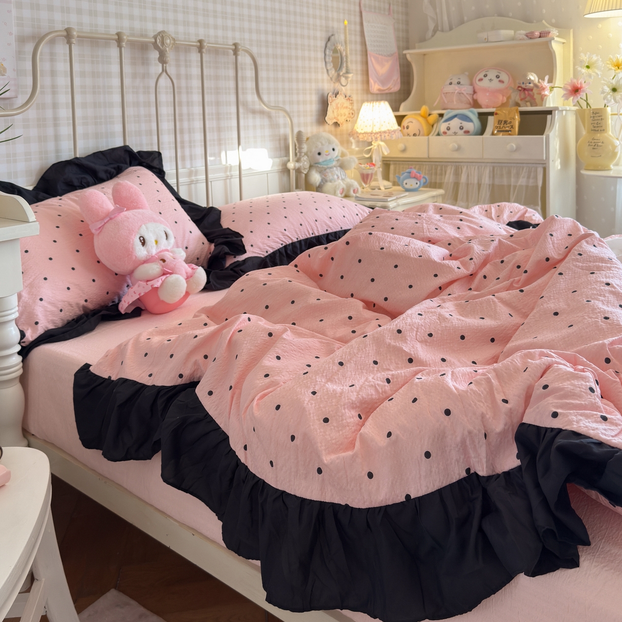 91家纺网 家纺一手货源 找家纺 优卡迪家纺馆 2025新款皱皱棉双层纱黑花边四件套 波点生活-粉