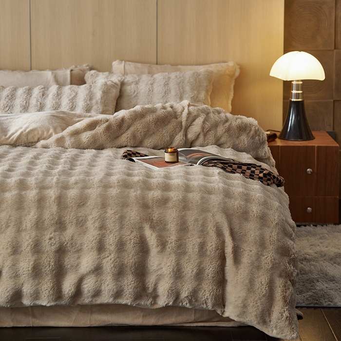 91家纺网 家纺一手货源 找家纺 眠博士 2025新款兔兔牛奶绒加厚保暖四件套 兔兔绒-泡泡咖