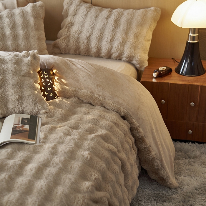 91家纺网 家纺一手货源 找家纺 眠博士 2025新款兔兔牛奶绒加厚保暖四件套 兔兔绒-泡泡咖