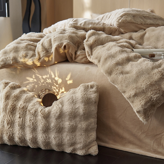 91家纺网 家纺一手货源 找家纺 眠博士 2025新款兔兔牛奶绒加厚保暖四件套 兔兔绒-泡泡咖