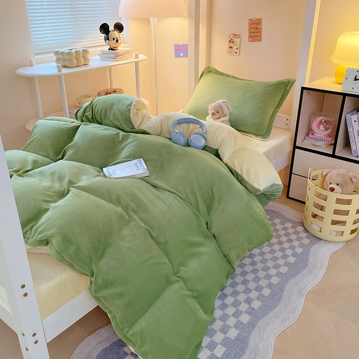 91家纺网 家纺一手货源 找家纺 锦润家纺 2025新款亲肤舒适牛奶绒三件套学生三件套上下铺三件套宿舍三件套 抹茶绿+奶昔白