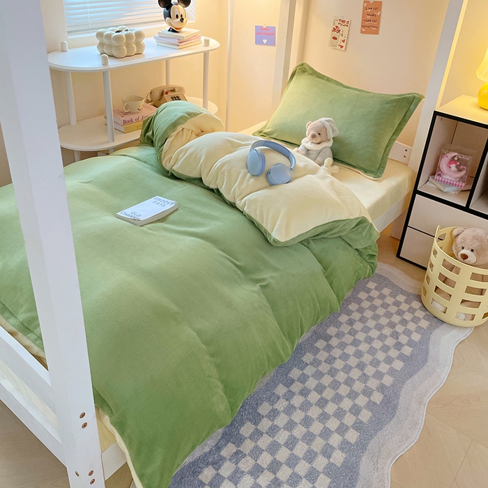 91家纺网 家纺一手货源 找家纺 锦润家纺 2025新款亲肤舒适牛奶绒三件套学生三件套上下铺三件套宿舍三件套 抹茶绿+奶昔白