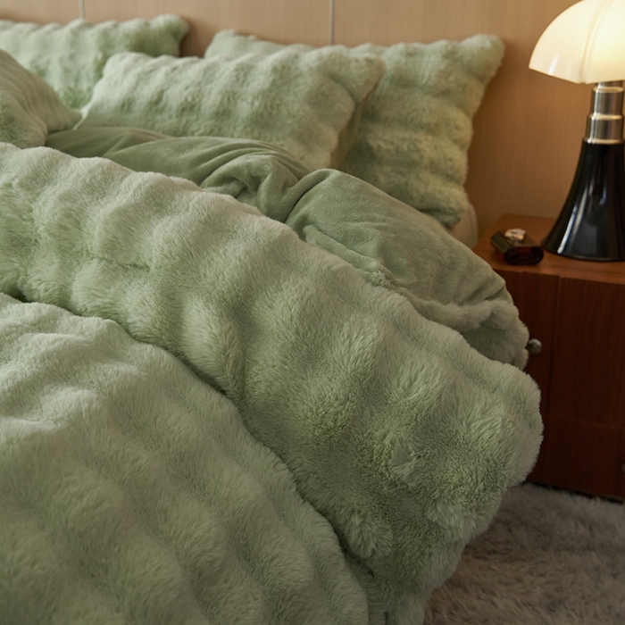 91家纺网 家纺一手货源 找家纺 眠博士 2025新款兔兔牛奶绒加厚保暖四件套 兔兔绒-泡泡绿