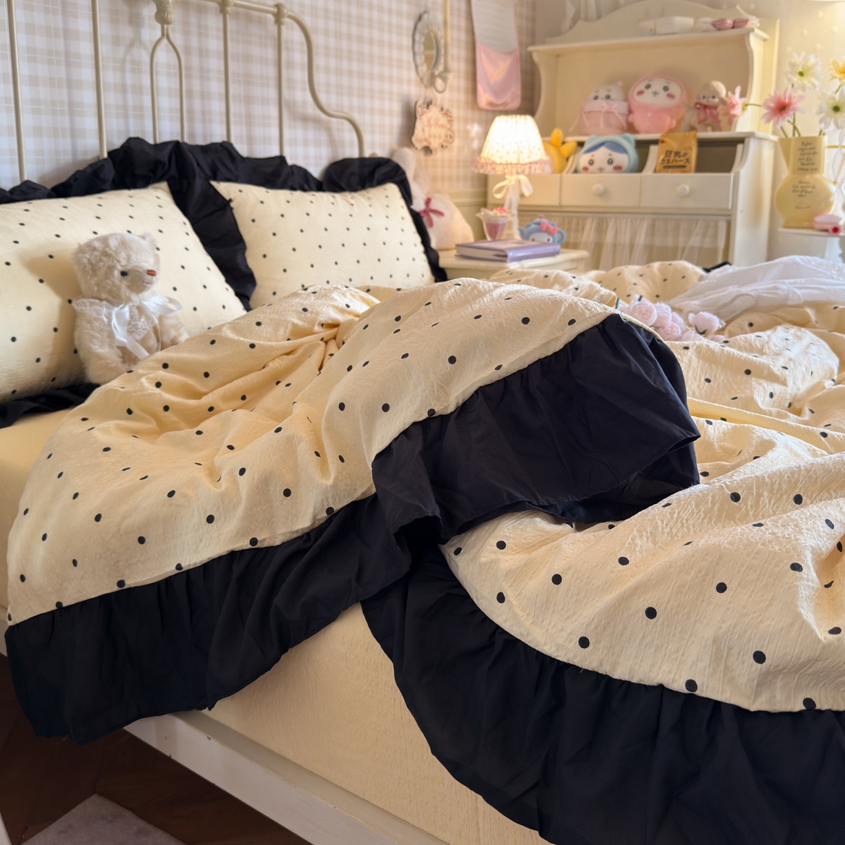 91家纺网 家纺一手货源 找家纺 优卡迪家纺馆 2025新款皱皱棉双层纱黑花边四件套 波点生活-奶黄