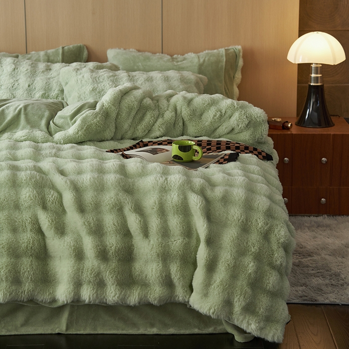 91家纺网 家纺一手货源 找家纺 眠博士 2025新款兔兔牛奶绒加厚保暖四件套 兔兔绒-泡泡绿