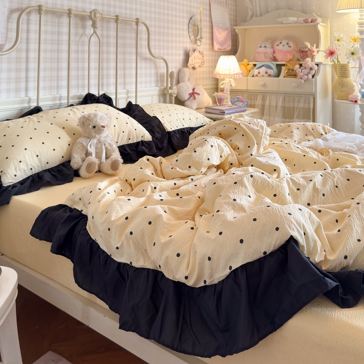 91家纺网 家纺一手货源 找家纺 优卡迪家纺馆 2025新款皱皱棉双层纱黑花边四件套 波点生活-奶黄