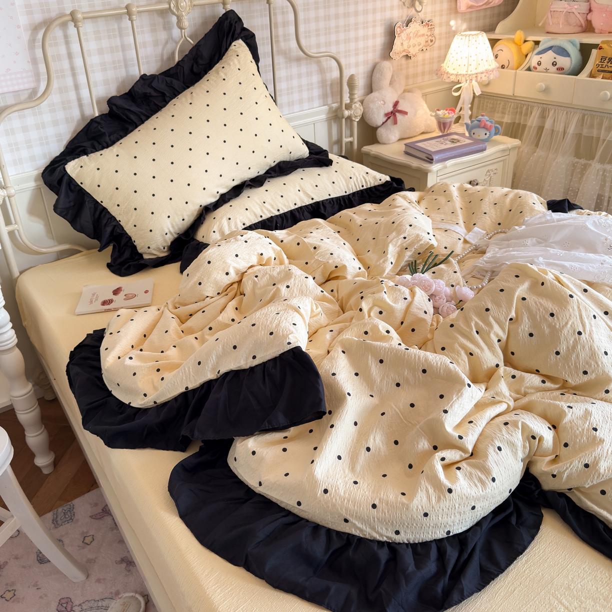 91家纺网 家纺一手货源 找家纺 优卡迪家纺馆 2025新款皱皱棉双层纱黑花边四件套 波点生活-奶黄