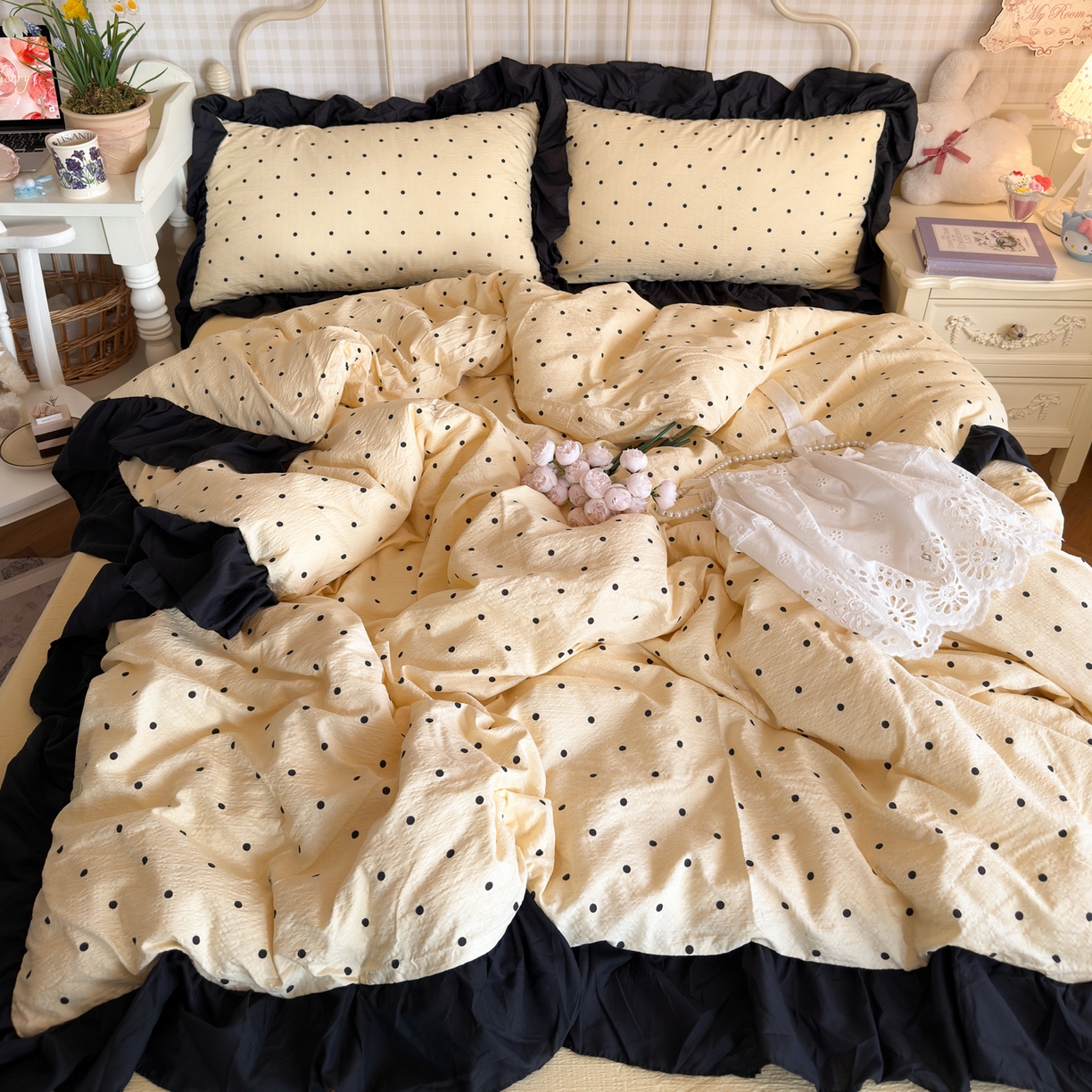 91家纺网 家纺一手货源 找家纺 优卡迪家纺馆 2025新款皱皱棉双层纱黑花边四件套 波点生活-奶黄
