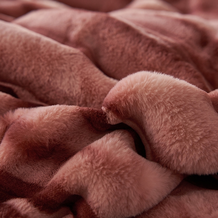 91家纺网 家纺一手货源 找家纺 眠博士 2025新款兔兔牛奶绒加厚保暖四件套 兔兔绒-条条酒粉