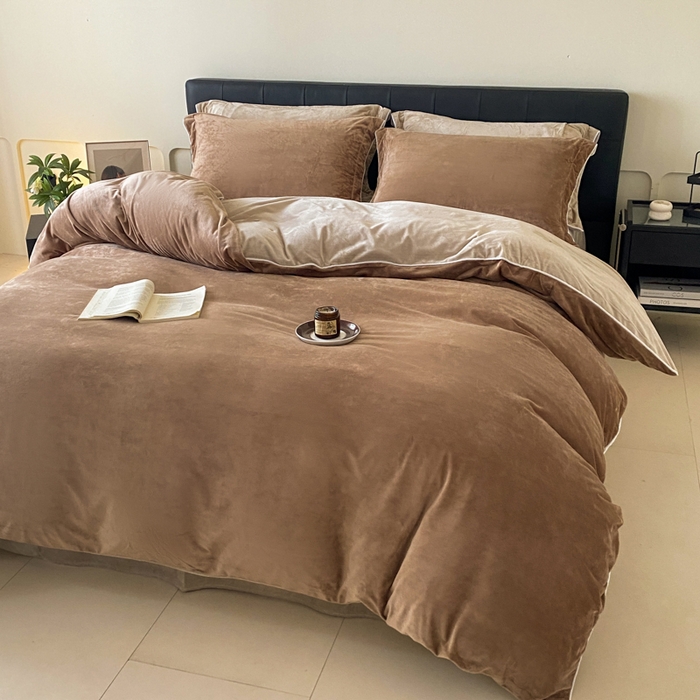 91家纺网 家纺一手货源 找家纺 ONE TWO ONE 121 【婴儿绒四件套】2025新款毛毯被子四件套单件床单被套床笠珊瑚绒牛奶绒冬被法兰绒兔毛绒滚绳款 双拼款-棕咖米咖