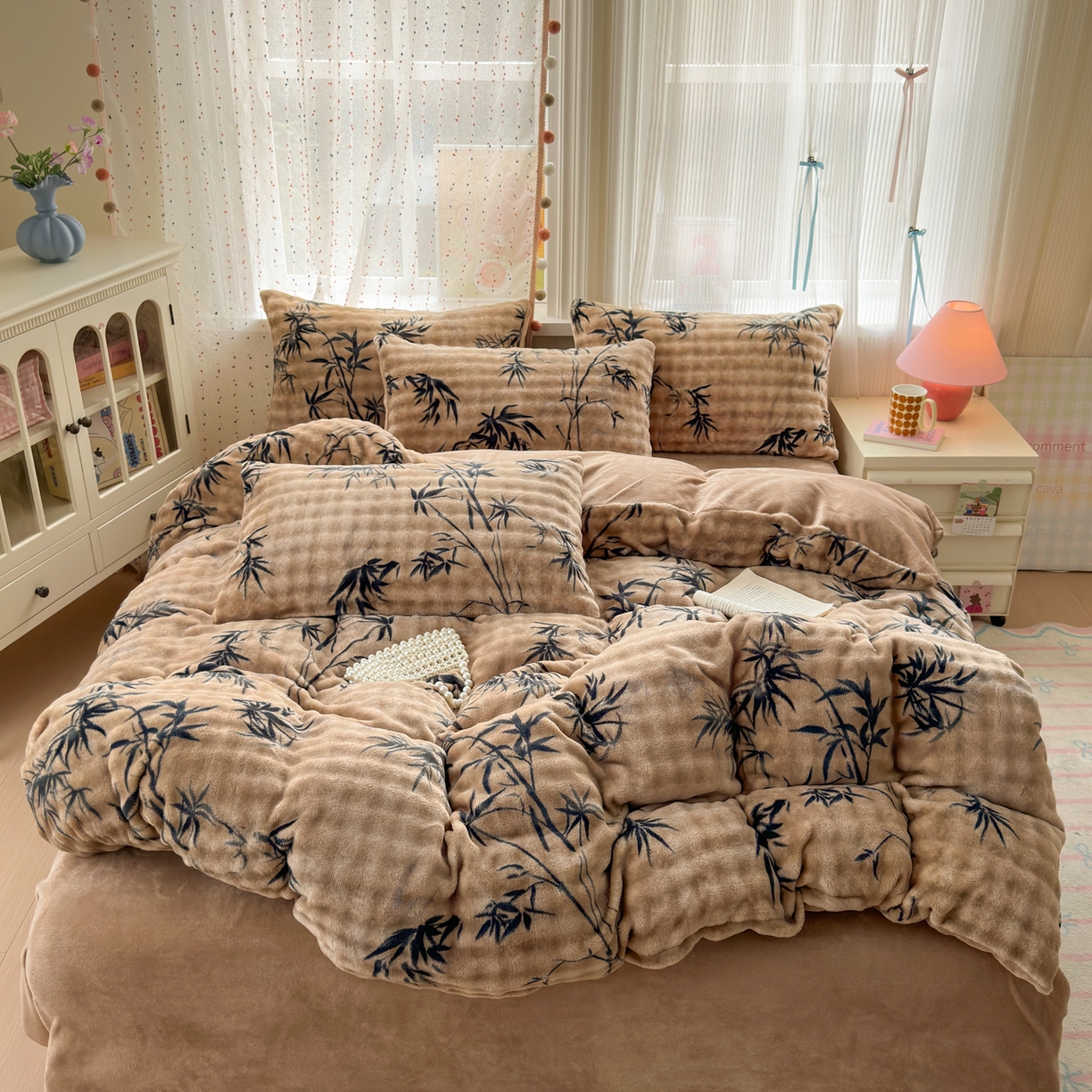 91家纺网 家纺一手货源 找家纺 德比尔斯 2025新款泡泡牛奶绒四件套 沐雅清风