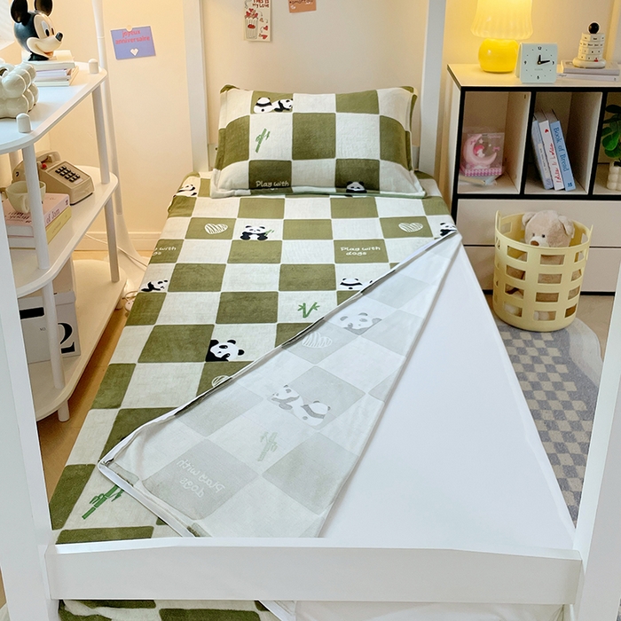 91家纺网 家纺一手货源 找家纺 锦润家纺 2025新款亲肤舒适牛奶绒三件套学生三件套上下铺三件套宿舍三件套 休闲熊猫