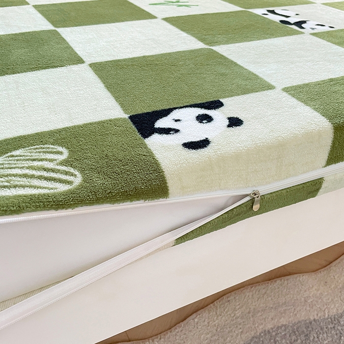 91家纺网 家纺一手货源 找家纺 锦润家纺 2025新款亲肤舒适牛奶绒三件套学生三件套上下铺三件套宿舍三件套 休闲熊猫