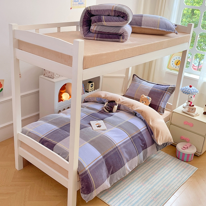 91家纺网 家纺一手货源 找家纺 锦润家纺 2025新款亲肤舒适牛奶绒三件套学生三件套上下铺三件套宿舍三件套 英伦风尚