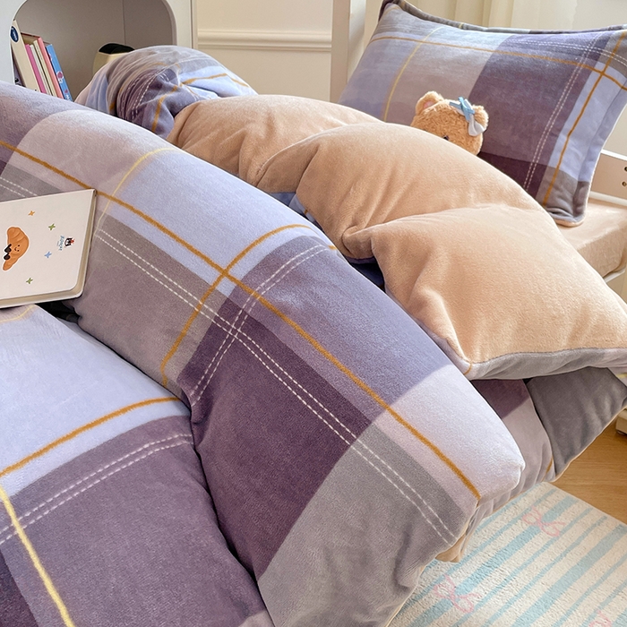 91家纺网 家纺一手货源 找家纺 锦润家纺 2025新款亲肤舒适牛奶绒三件套学生三件套上下铺三件套宿舍三件套 英伦风尚