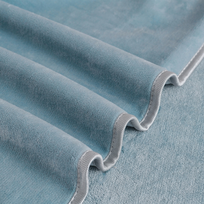 91家纺网 家纺一手货源 找家纺 居尚家纺 2025新款AB款加厚纯色牛奶绒绣花四件套浅蓝色