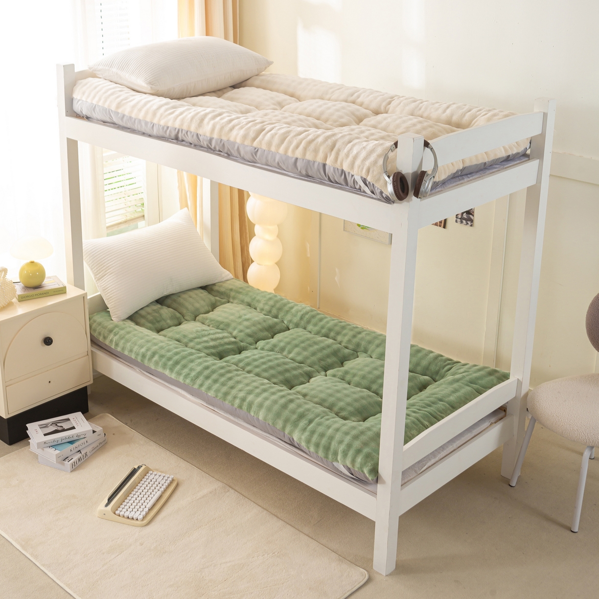 91家纺网 家纺一手货源 找家纺 蕾诺家纺 2025新款高克重牛奶兔毛绒学生通用保暖床垫 森绿