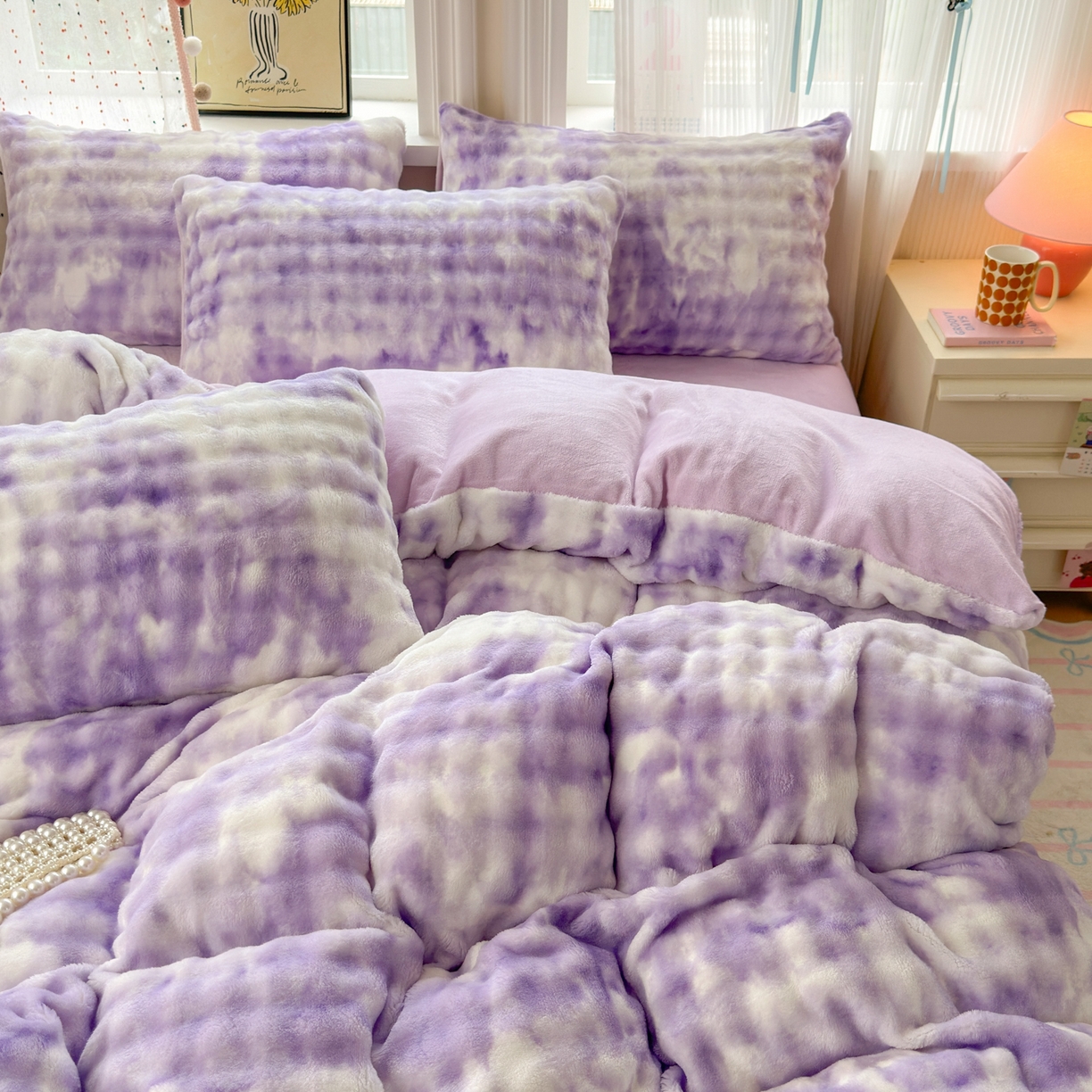 91家纺网 家纺一手货源 找家纺 德比尔斯 2025新款泡泡牛奶绒四件套 炫彩泡泡紫