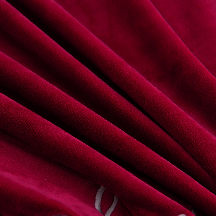 91家纺网 家纺一手货源 找家纺 居尚家纺 2025新款AB款加厚纯色牛奶绒绣花四件套枣红色