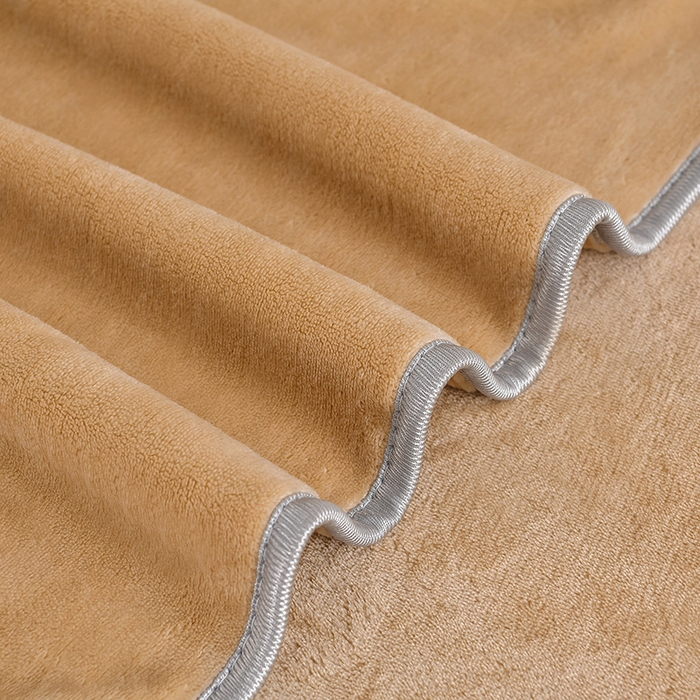 91家纺网 家纺一手货源 找家纺 居尚家纺 2025新款AB款加厚纯色牛奶绒绣花四件套驼色