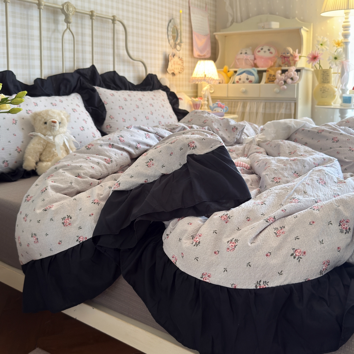 91家纺网 家纺一手货源 找家纺 优卡迪家纺馆 2025新款皱皱棉双层纱黑花边四件套 花园日记