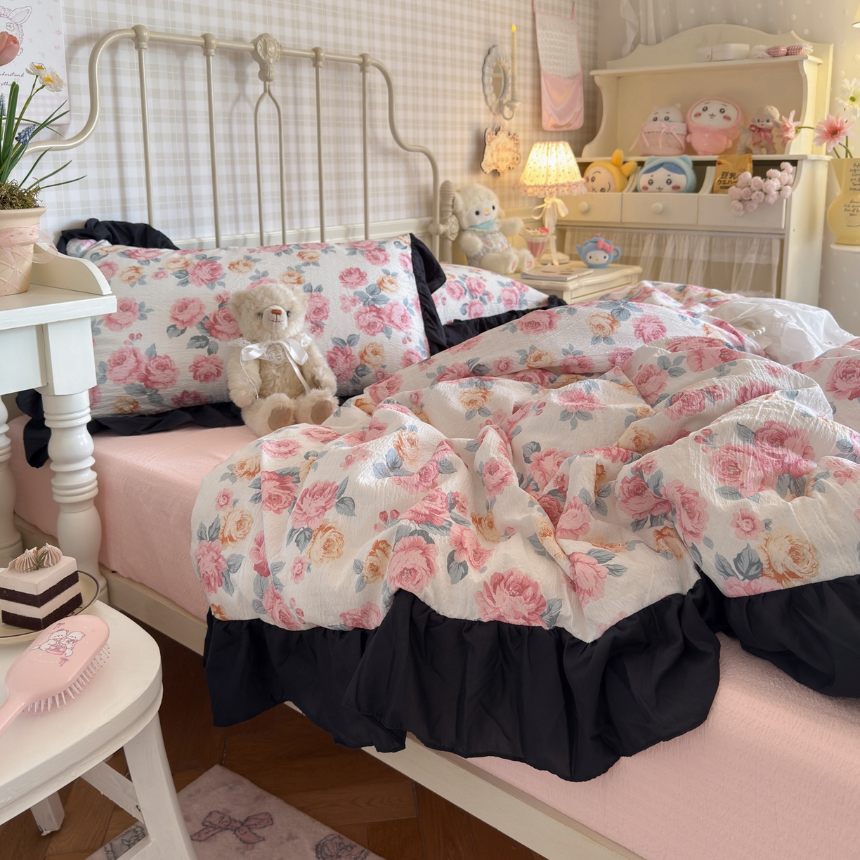 91家纺网 家纺一手货源 找家纺 优卡迪家纺馆 2025新款皱皱棉双层纱黑花边四件套 满庭芳