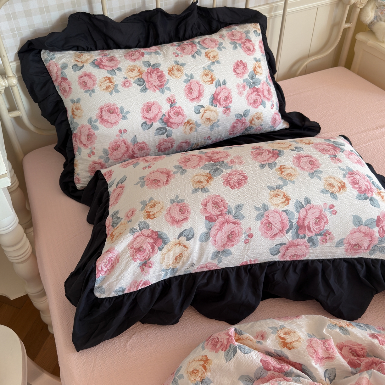 91家纺网 家纺一手货源 找家纺 优卡迪家纺馆 2025新款皱皱棉双层纱黑花边四件套 满庭芳