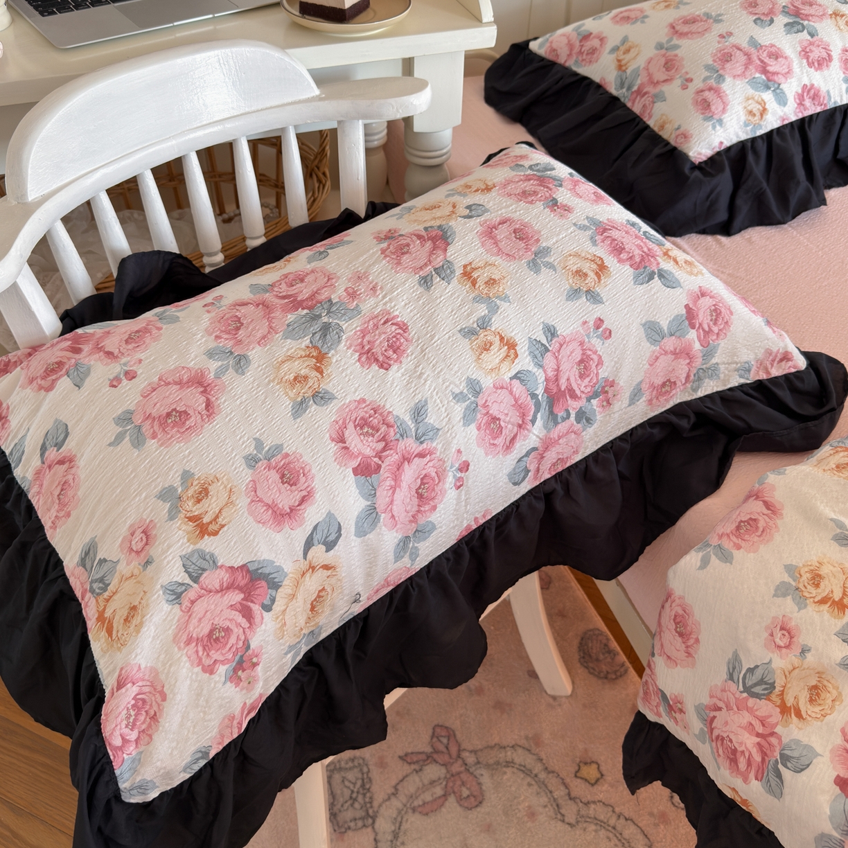 91家纺网 家纺一手货源 找家纺 优卡迪家纺馆 2025新款皱皱棉双层纱黑花边四件套 满庭芳