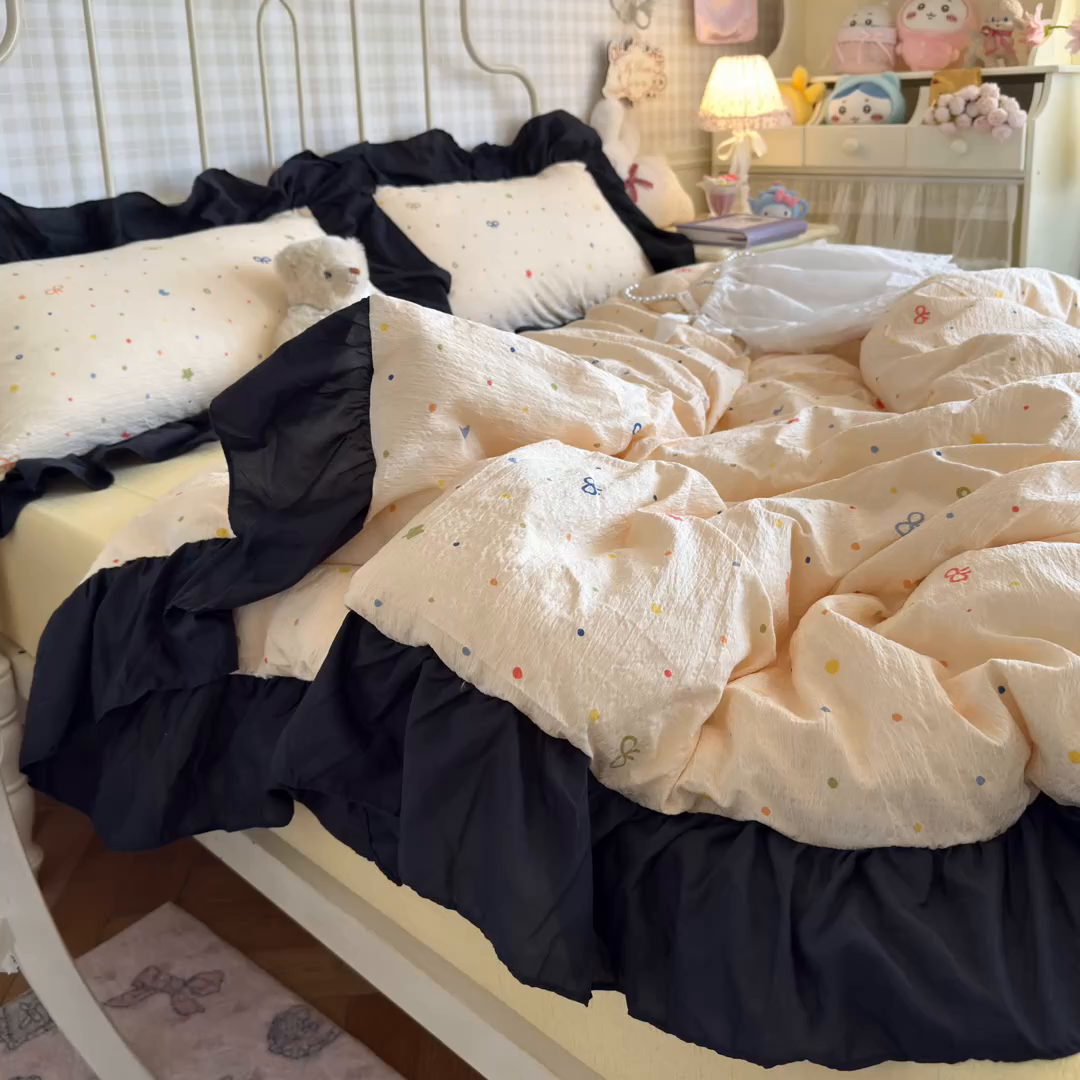 91家纺网 家纺一手货源 找家纺 优卡迪家纺馆 2025新款皱皱棉双层纱黑花边四件套 奶酪芝士