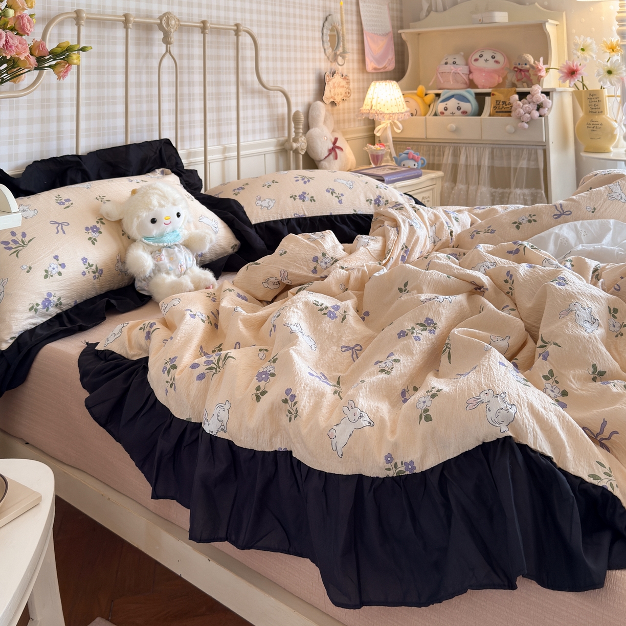 91家纺网 家纺一手货源 找家纺 优卡迪家纺馆 2025新款皱皱棉双层纱黑花边四件套 清晨