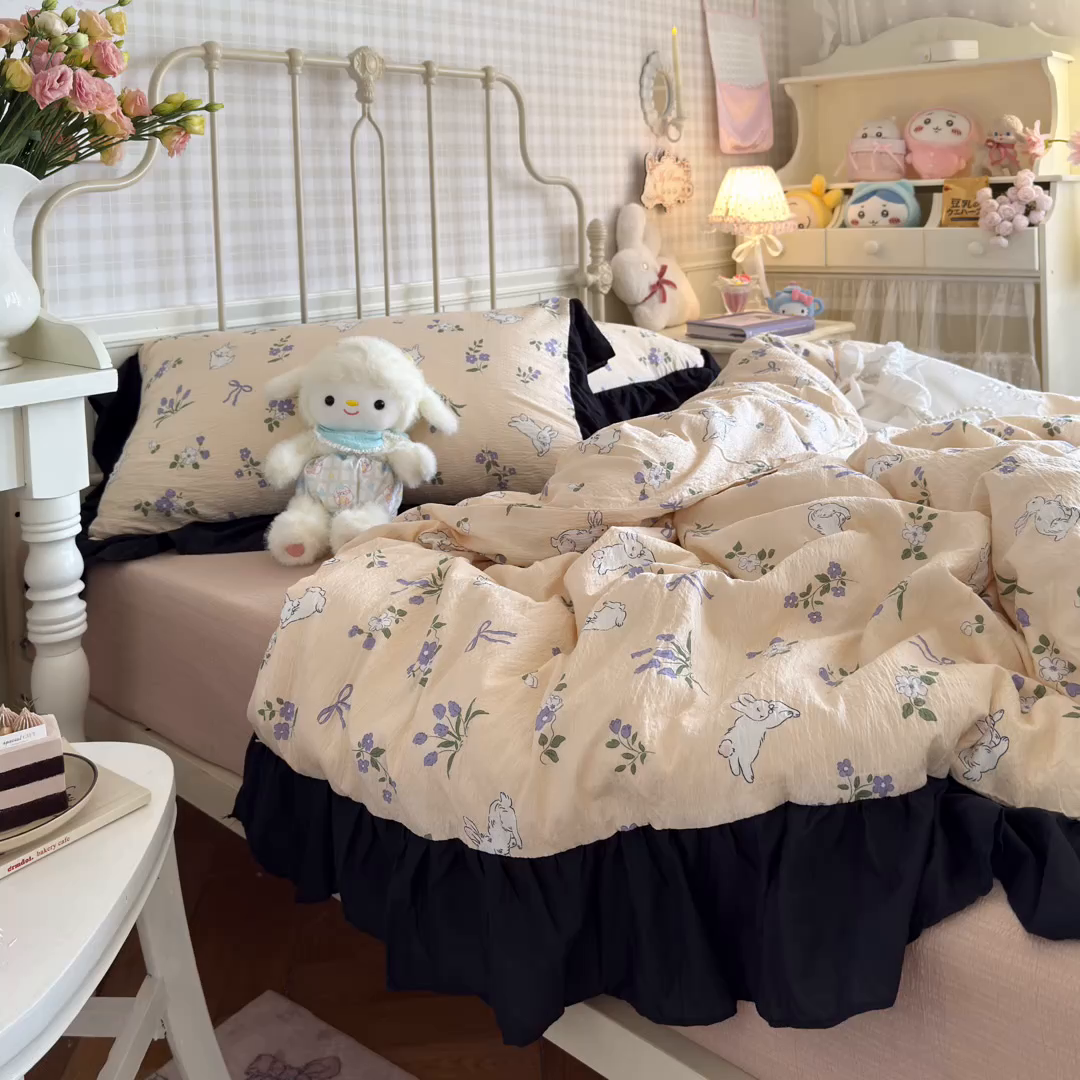 91家纺网 家纺一手货源 找家纺 优卡迪家纺馆 2025新款皱皱棉双层纱黑花边四件套 清晨