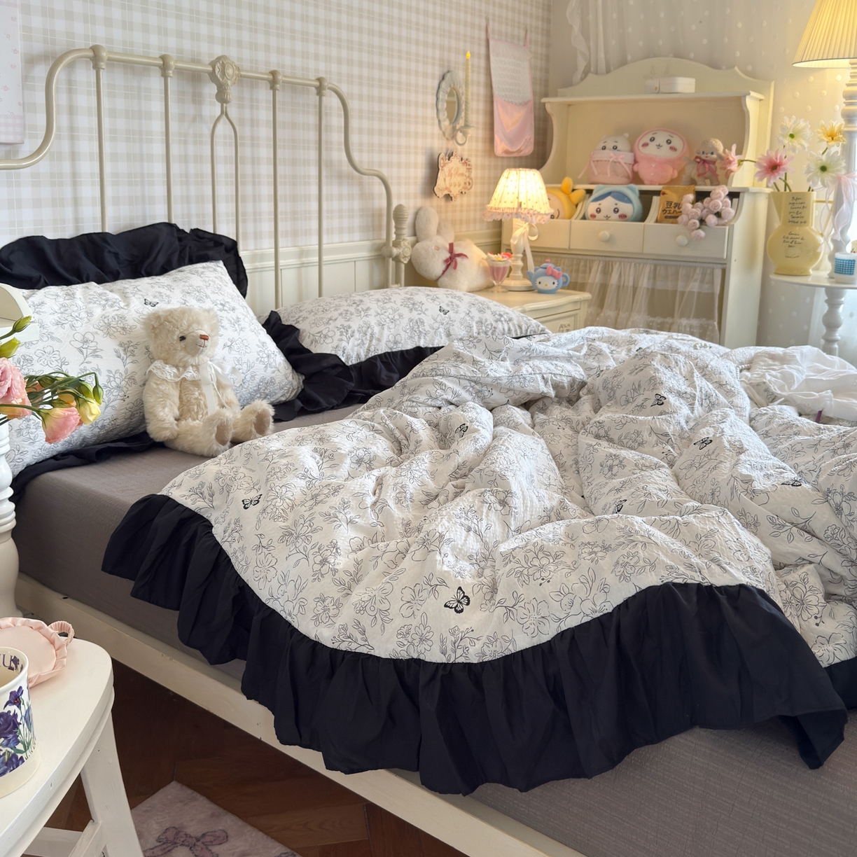 91家纺网 家纺一手货源 找家纺 优卡迪家纺馆 2025新款皱皱棉双层纱黑花边四件套 雨蝶