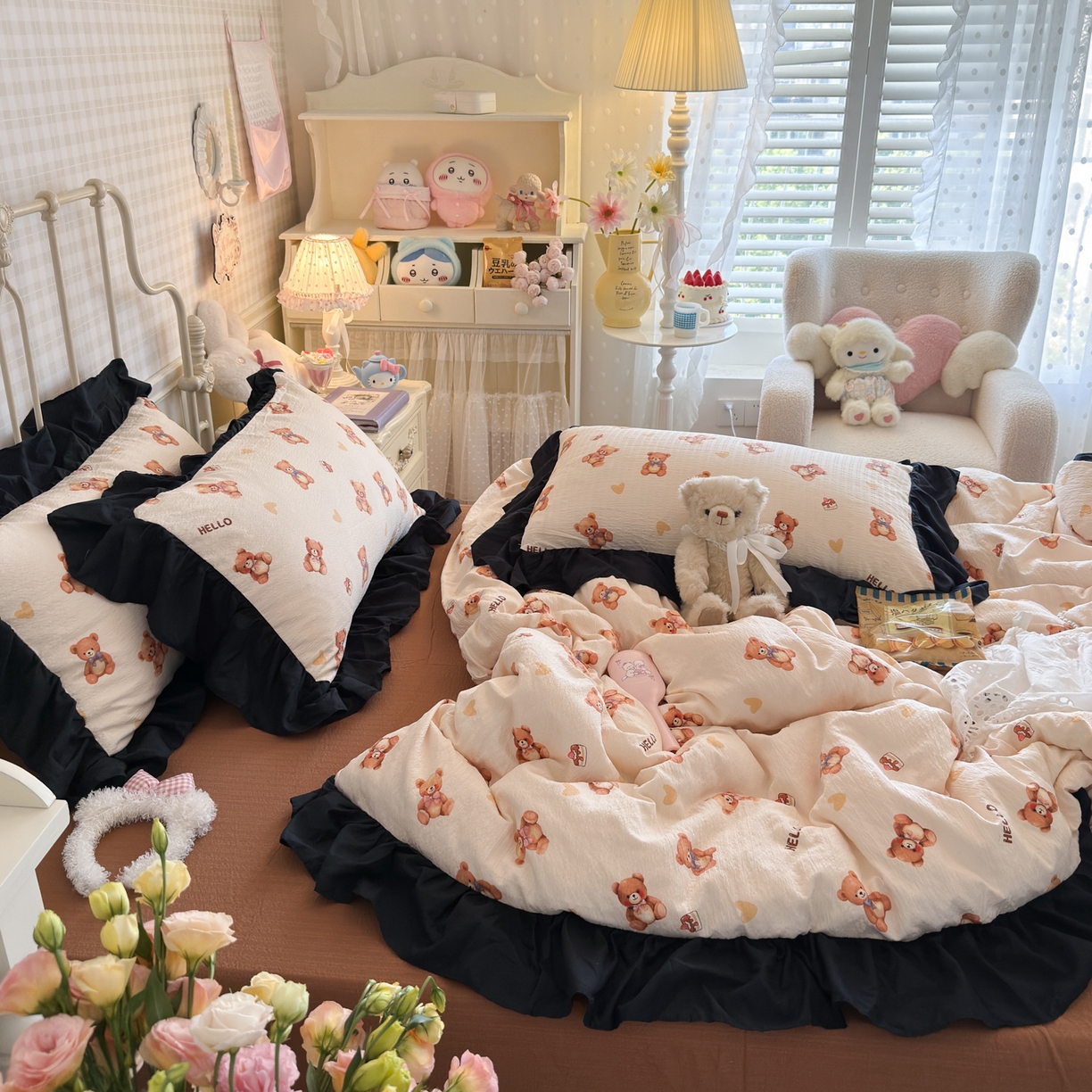 91家纺网 家纺一手货源 找家纺 优卡迪家纺馆 2025新款皱皱棉双层纱黑花边四件套 元气小熊