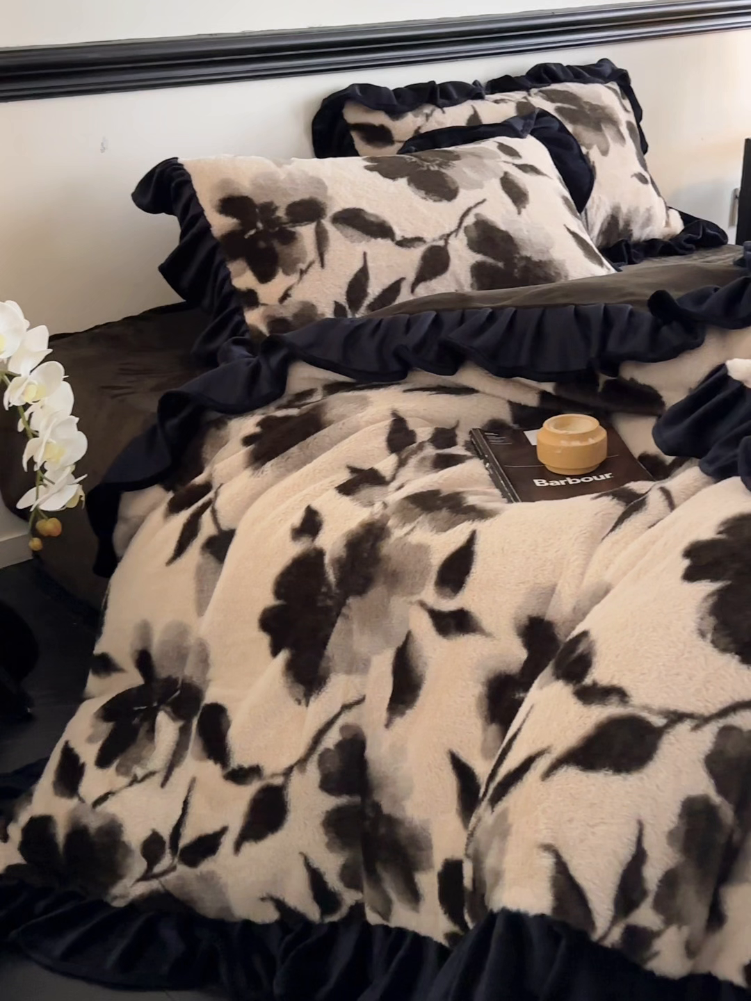 91家纺网 家纺一手货源 找家纺 （总）子曰 2025新款A类法式小香风黑边款兔绒牛奶绒四件套