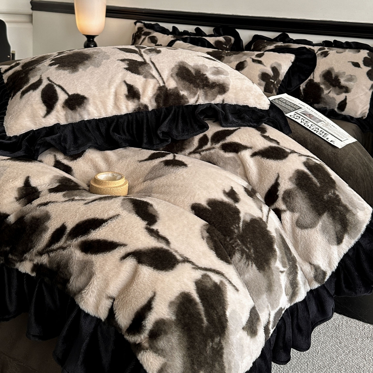 91家纺网 家纺一手货源 找家纺 （总）子曰 2025新款A类法式小香风黑边款兔绒牛奶绒四件套