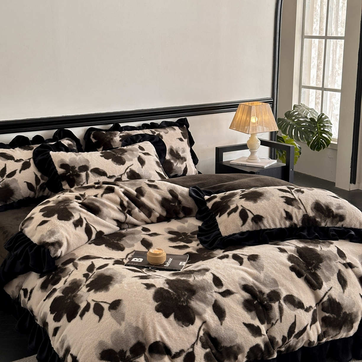 91家纺网 家纺一手货源 找家纺 （总）子曰 2025新款A类法式小香风黑边款兔绒牛奶绒四件套