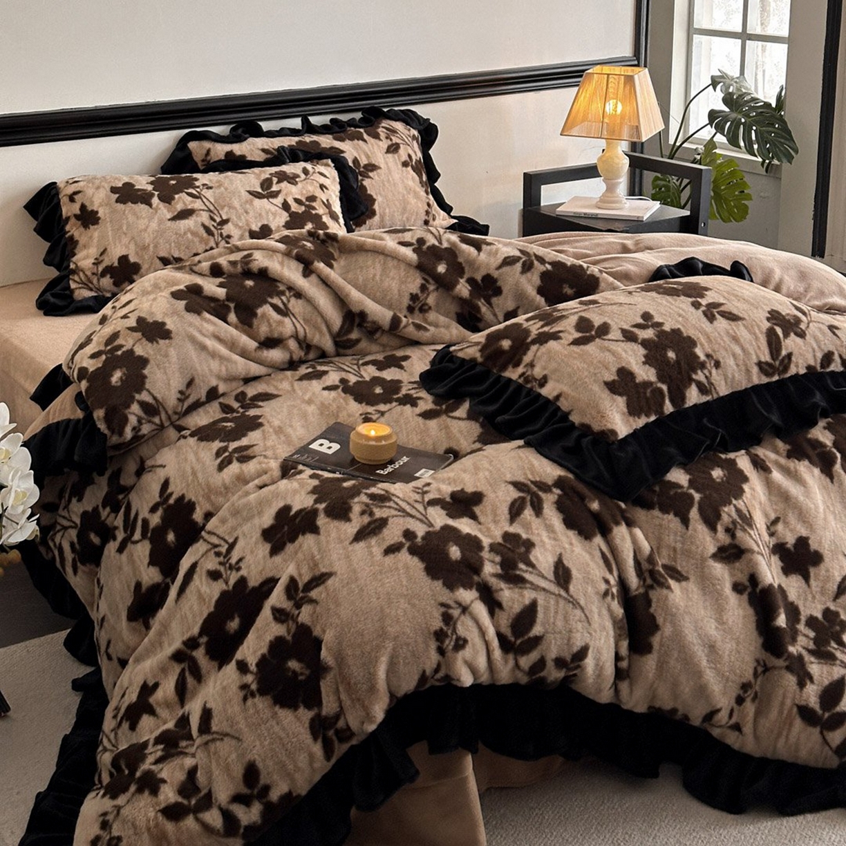 91家纺网 家纺一手货源 找家纺 （总）子曰 2025新款A类法式小香风黑边款兔绒牛奶绒四件套