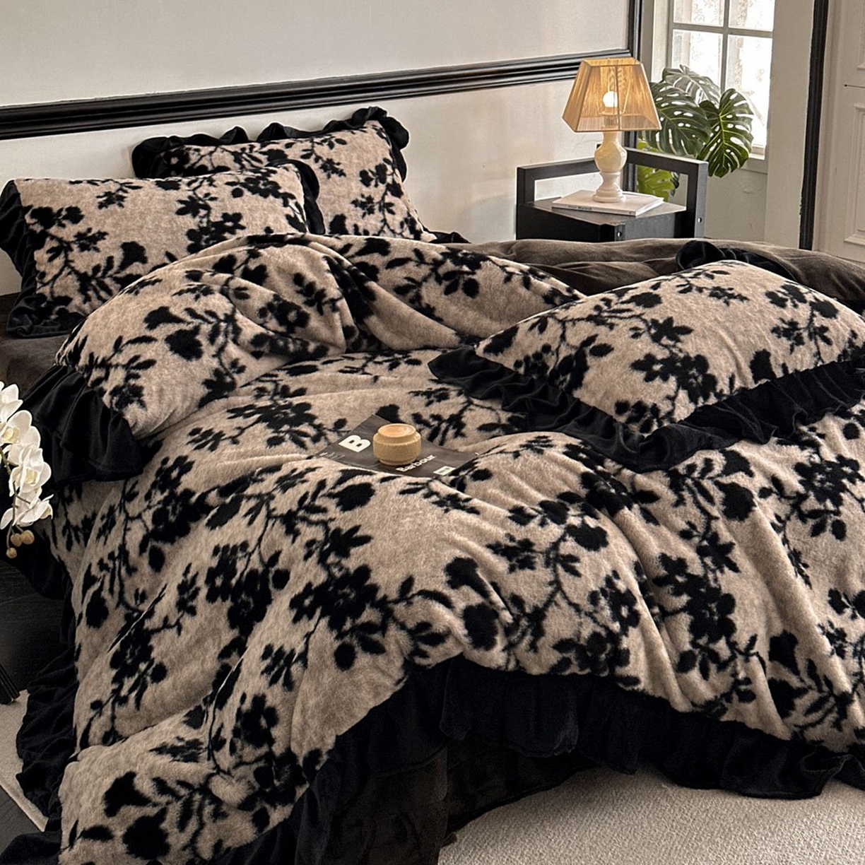 91家纺网 家纺一手货源 找家纺 （总）子曰 2025新款A类法式小香风黑边款兔绒牛奶绒四件套