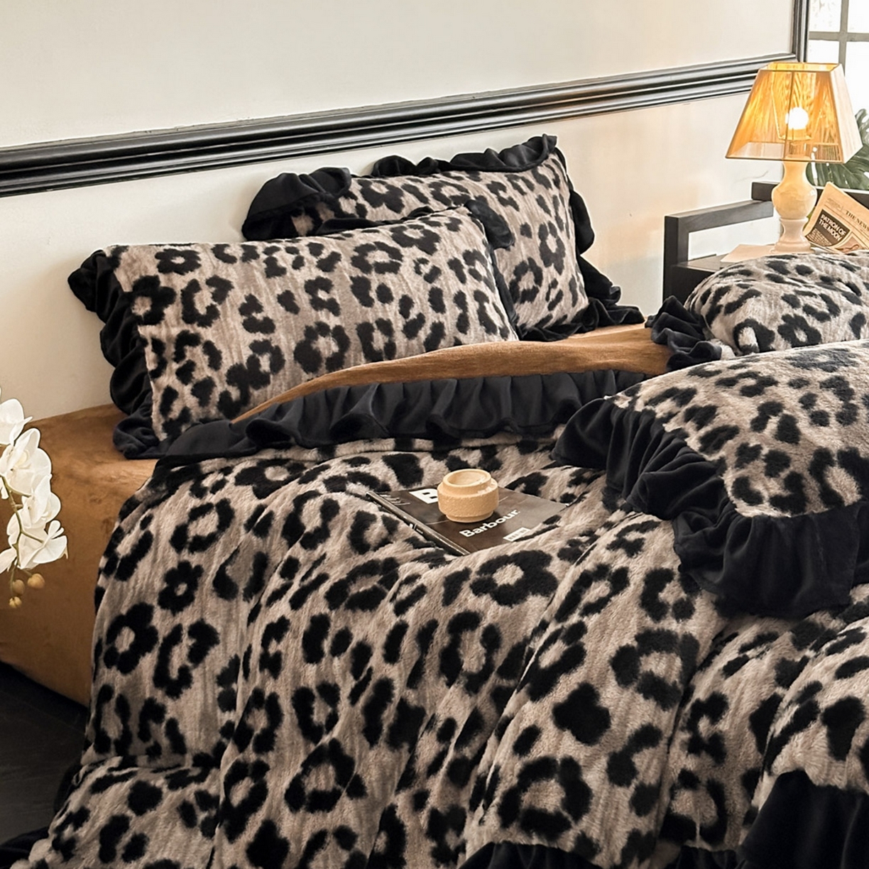 91家纺网 家纺一手货源 找家纺 子曰 2025新款A类法式小香风黑边款兔绒牛奶绒四件套 黑边款-豹纹灰