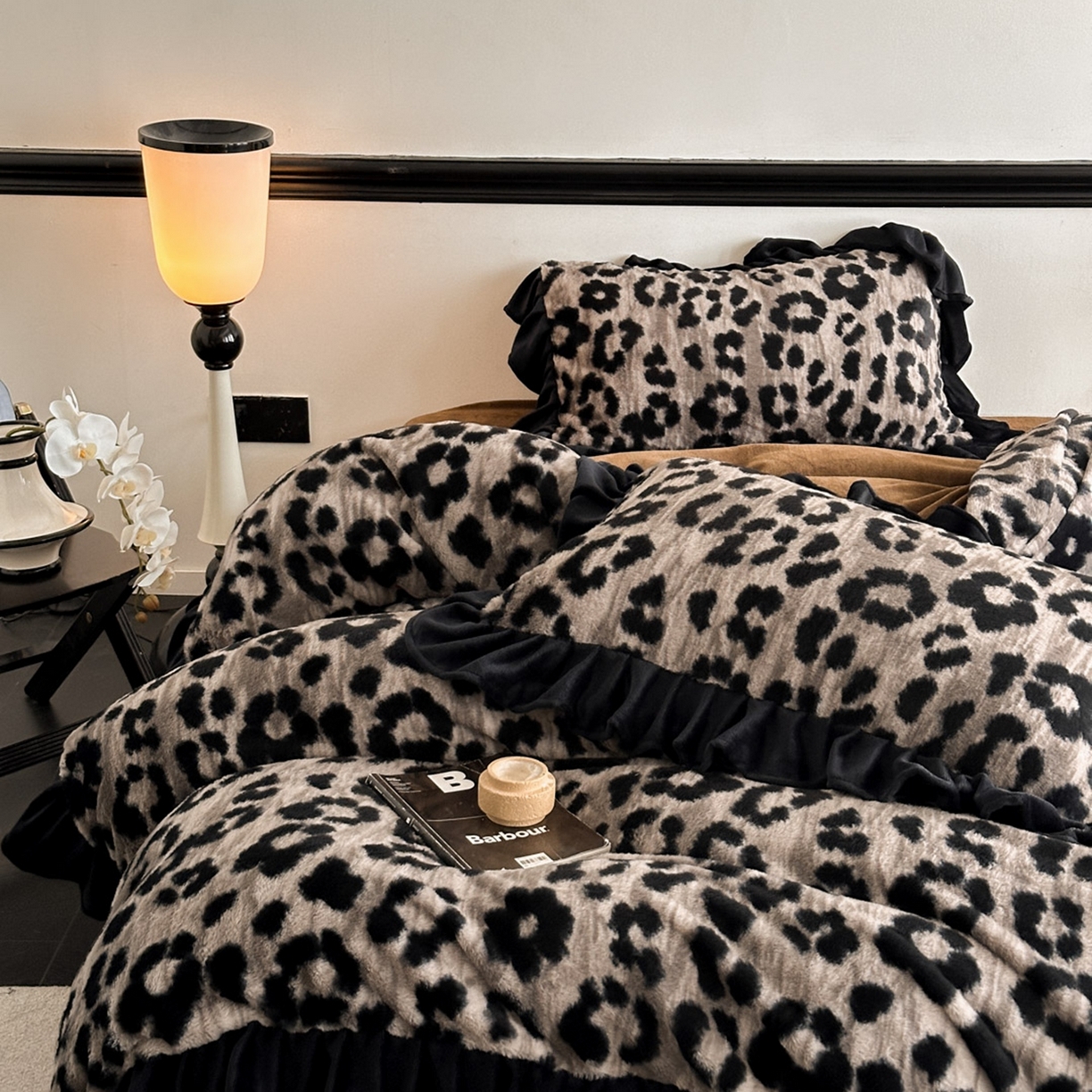 91家纺网 家纺一手货源 找家纺 子曰 2025新款A类法式小香风黑边款兔绒牛奶绒四件套 黑边款-豹纹灰