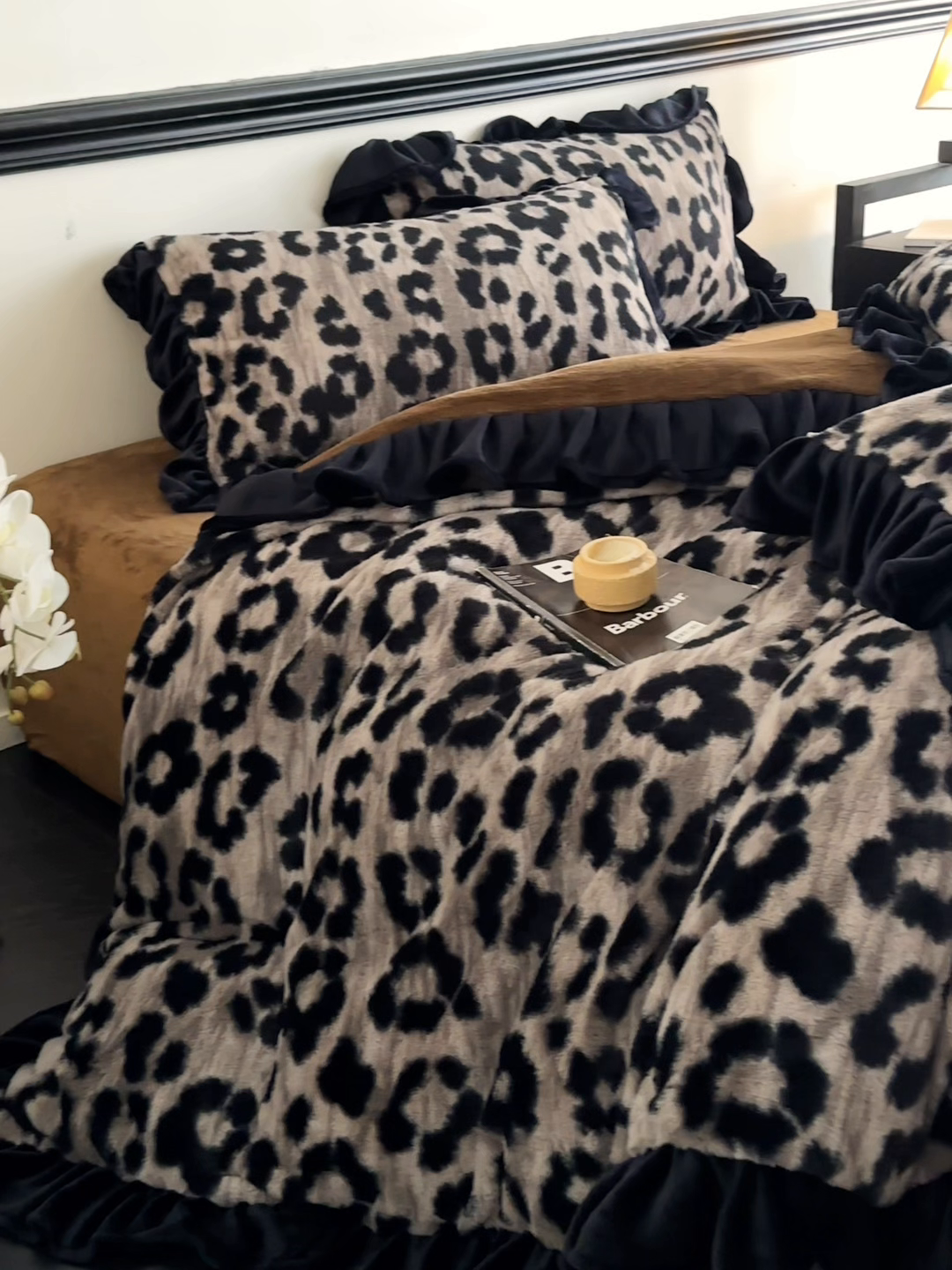 91家纺网 家纺一手货源 找家纺 子曰 2025新款A类法式小香风黑边款兔绒牛奶绒四件套 黑边款-豹纹灰