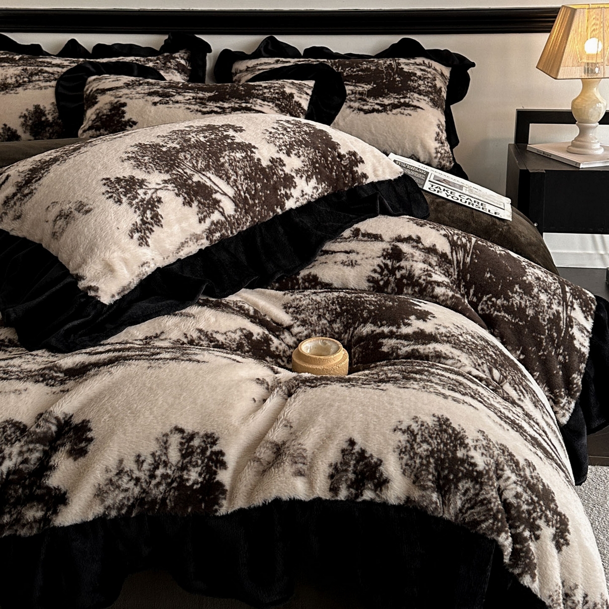 91家纺网 家纺一手货源 找家纺 子曰 2025新款A类法式小香风黑边款兔绒牛奶绒四件套 黑边款-赫本