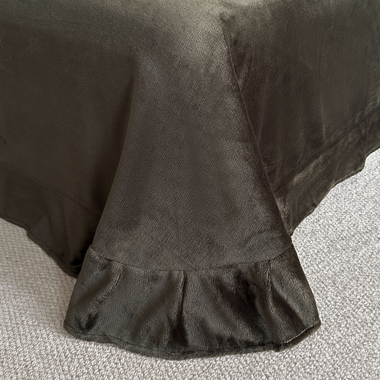 91家纺网 家纺一手货源 找家纺 子曰 2025新款A类法式小香风黑边款兔绒牛奶绒四件套 黑边款-赫本