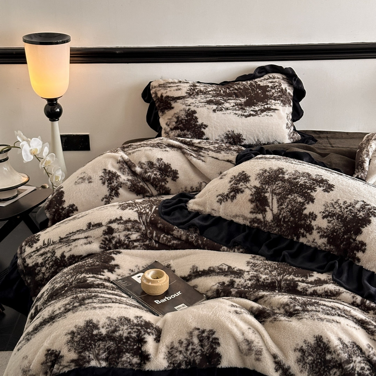 91家纺网 家纺一手货源 找家纺 子曰 2025新款A类法式小香风黑边款兔绒牛奶绒四件套 黑边款-赫本