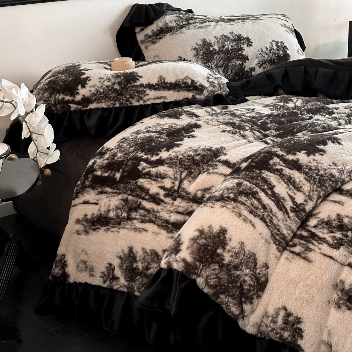 91家纺网 家纺一手货源 找家纺 子曰 2025新款A类法式小香风黑边款兔绒牛奶绒四件套 黑边款-赫本