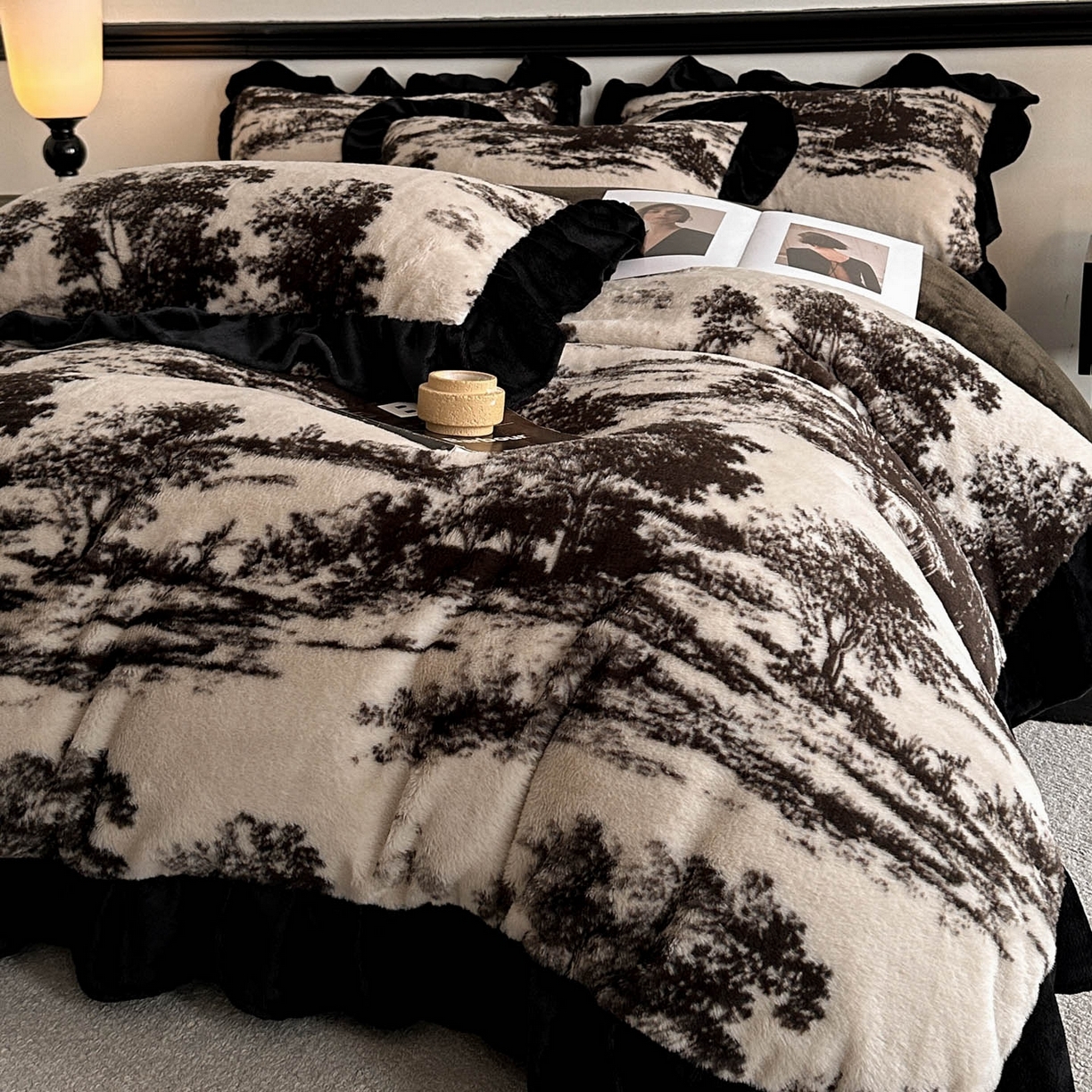 91家纺网 家纺一手货源 找家纺 子曰 2025新款A类法式小香风黑边款兔绒牛奶绒四件套 黑边款-赫本