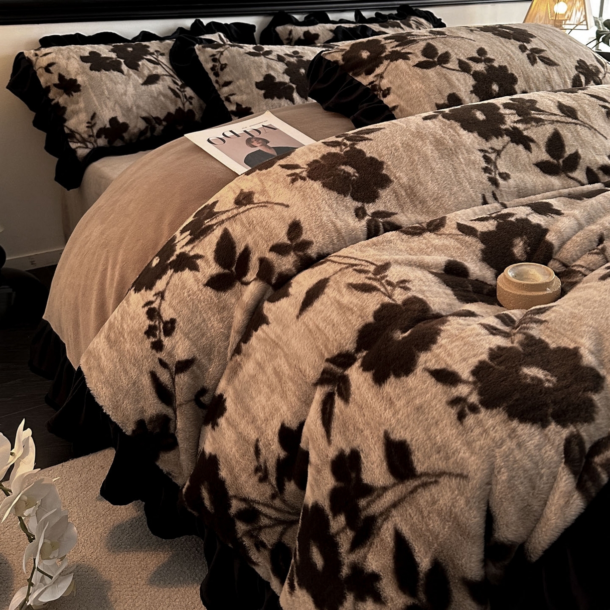 91家纺网 家纺一手货源 找家纺 子曰 2025新款A类法式小香风黑边款兔绒牛奶绒四件套 黑边款-花语