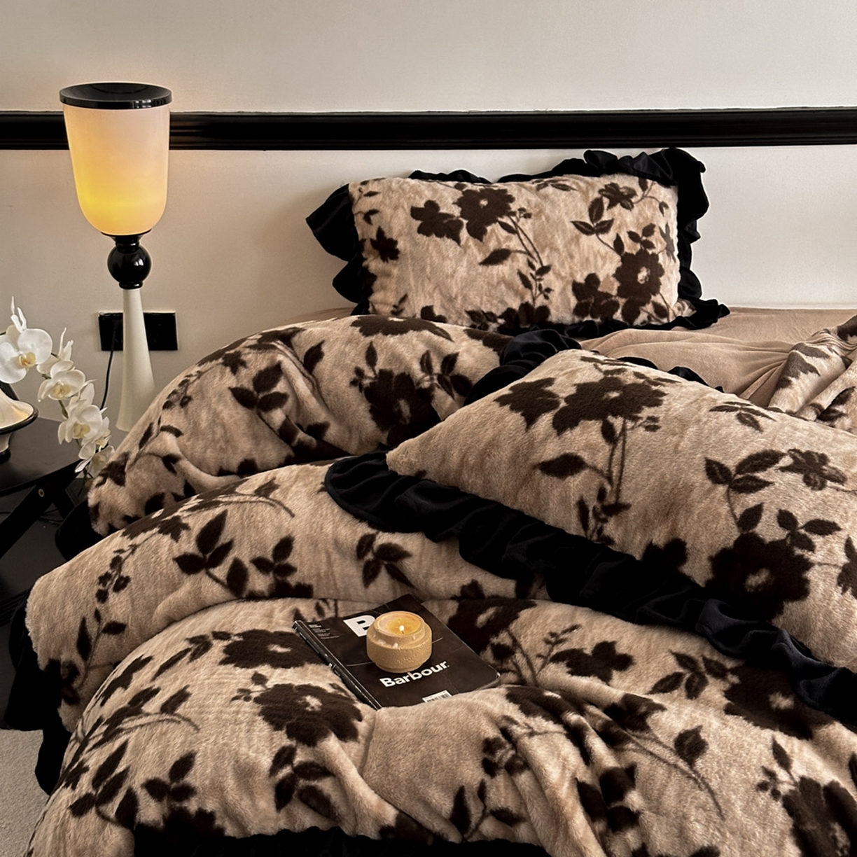 91家纺网 家纺一手货源 找家纺 子曰 2025新款A类法式小香风黑边款兔绒牛奶绒四件套 黑边款-花语