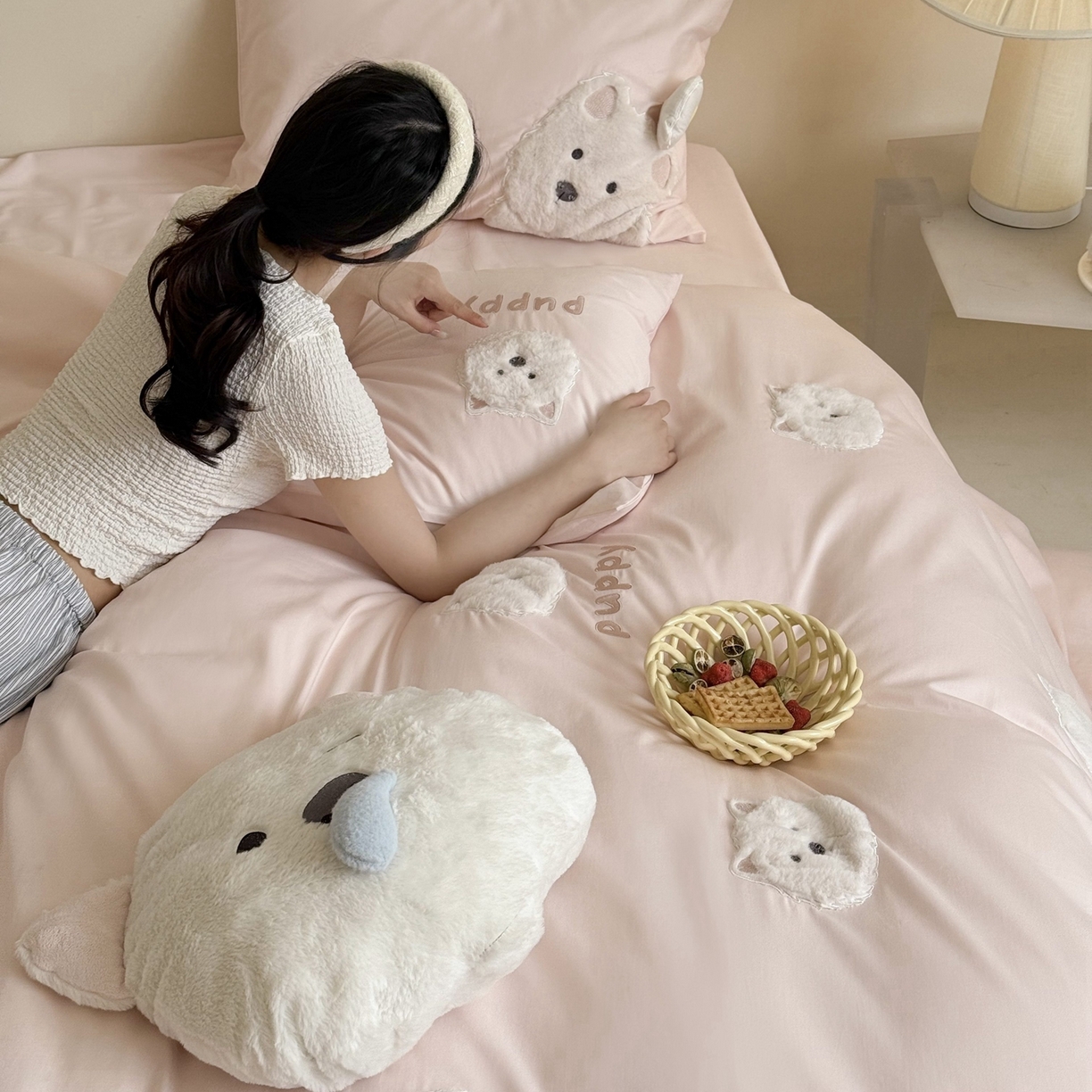 91家纺网 家纺一手货源 找家纺 （总）鹿班家居 2025年新款秋冬款100S全棉纯棉磨毛贴布绣系列四件套-奶油大白（标准会员-20元）